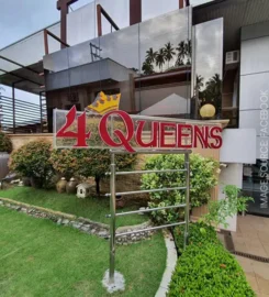 Four Queens Resort