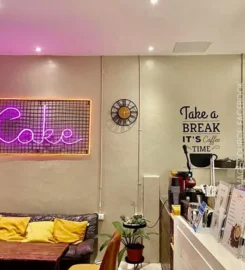 Princess Cakery+Café